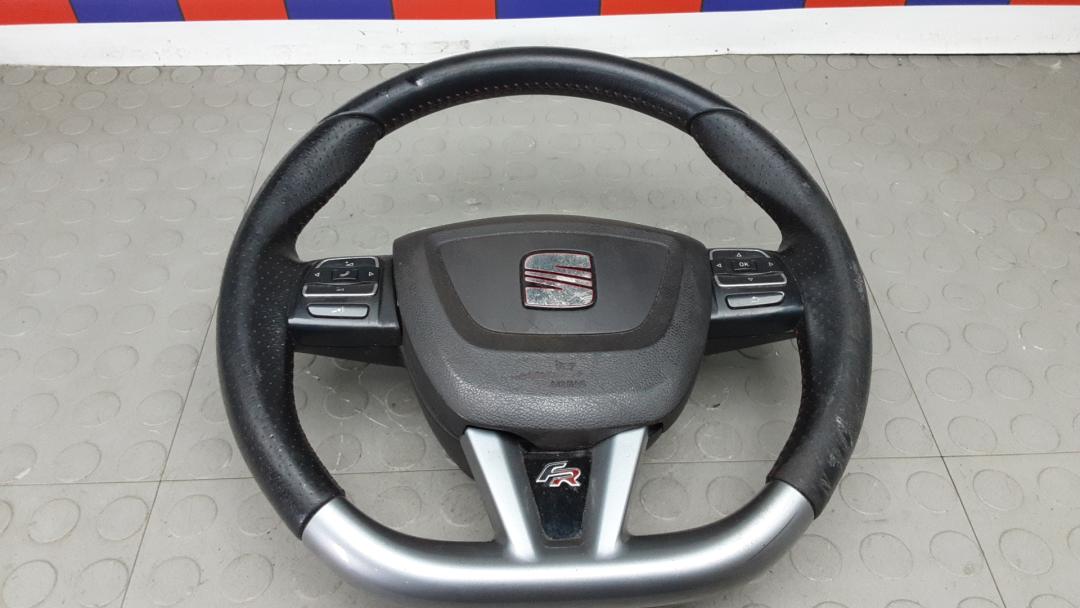 руль SEAT Leon 2012, 2.0 л., дизель, МКПП, хетчбэк 5 дв.