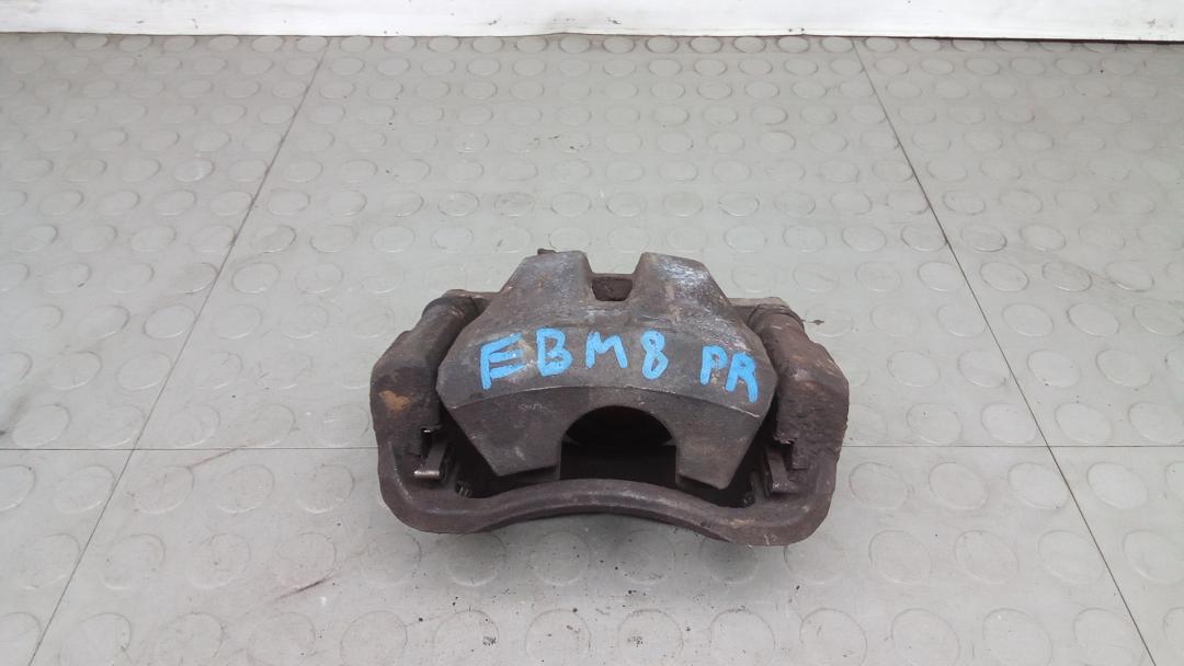 суппорт передний правый Toyota RAV4 2014, 2.0 л., дизель, МКПП, внедорожник 5 дв.