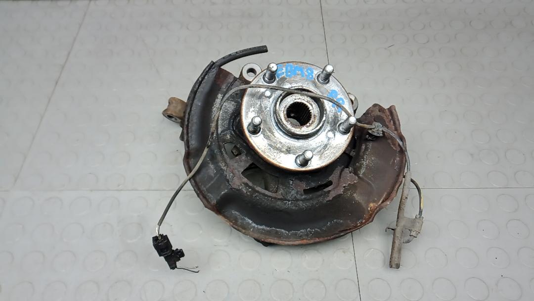ступица передняя правая Toyota RAV4 2014, 2.0 л., дизель, МКПП, внедорожник 5 дв.