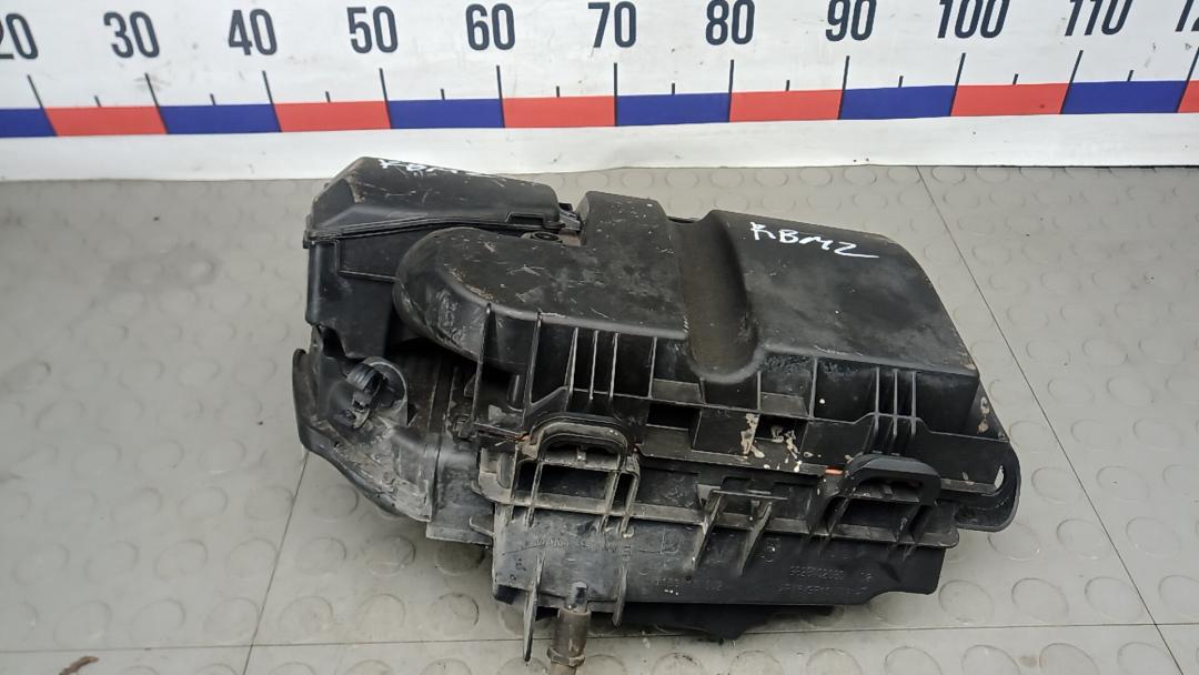 корпус воздушного фильтра Peugeot 3008 2 поколение 2020, 1.5 л., дизель, МКПП, внедорожник 5 дв. - фото №1