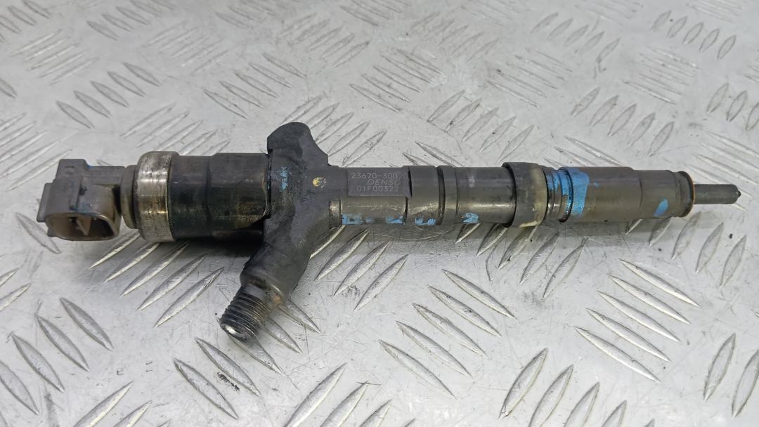 форсунка Toyota Land Cruiser Prado 2004, 3.0 л., дизель, МКПП, внедорожник 5 дв., 23670-30020