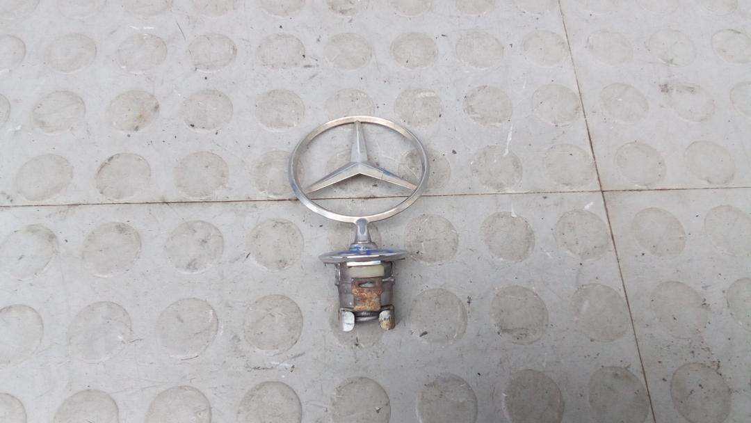 Значок на капот Mercedes-Benz E-Класс 2011, 2.2 л., D CDi BlueTec, дизель, АКПП, седан