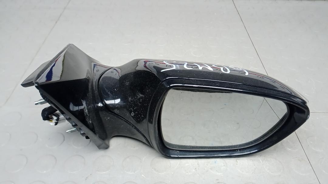 зеркало правое Hyundai i40 2017, 1.7 л., дизель, МКПП, седан, 8PIN