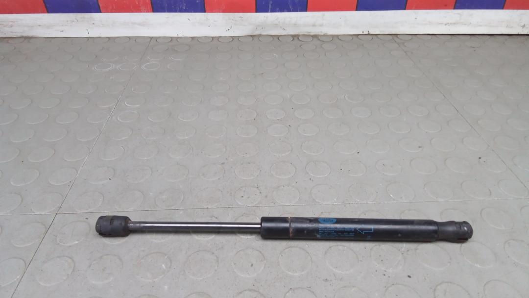 амортизатор капота Land Rover Freelander 2013, 2.2 л., D TD4, дизель, МКПП, внедорожник 5 дв.