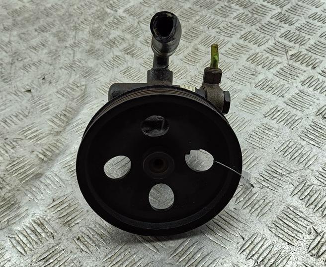 Насос гидроусилителя руля Mitsubishi Carisma 1998, 1.6 л., бензин, МКПП, серый, хетчбэк 5 дв., MR131033