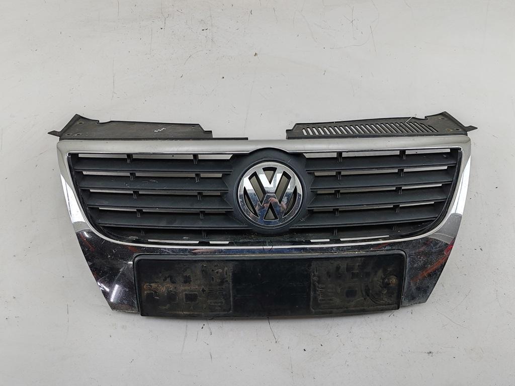 решетка радиатора Volkswagen Passat B6 2006, синий, универсал, 3C0853651 - фото №1