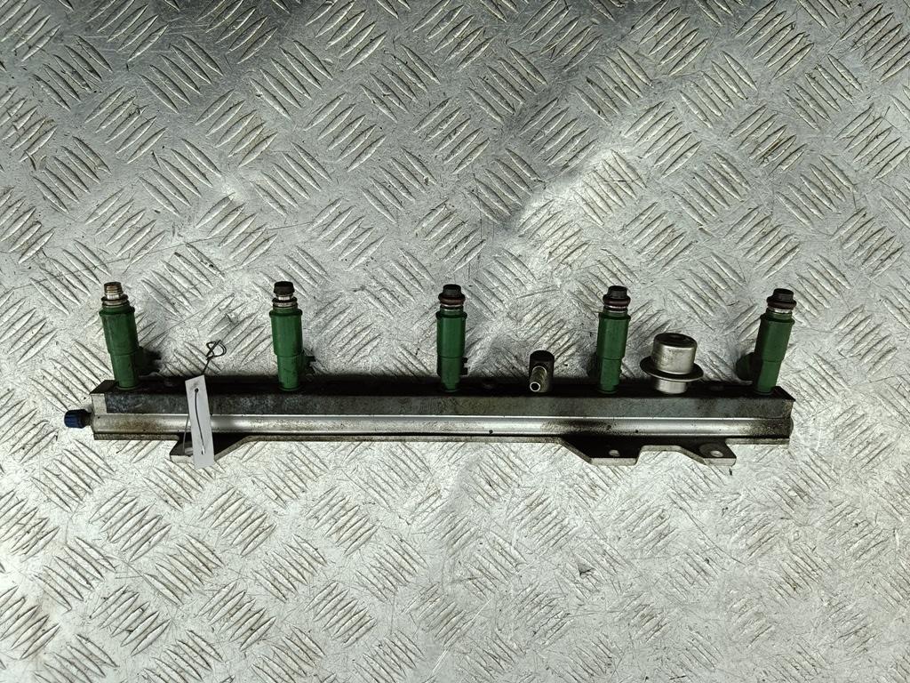 Форсунка топливная (комплект) Volvo V70 2 поколение 2001, 2.4 л., бензин, МКПП, чёрный, универсал, 9470229 - фото №1
