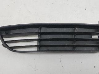 заглушка (решетка) в бампер Audi A4 B5 [рестайлинг] 1998, 1.6 л., бензин, МКПП, серый, универсал, 8D0807346G