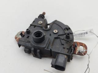 замок капота Ford Focus 2 поколение [рестайлинг] 2007, 2.0 л., бензин, МКПП, чёрный, хетчбэк 3 дв.