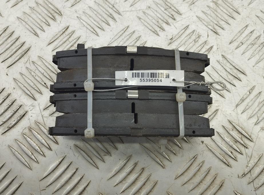 Колодки тормозные передние Honda CR-V 2003, 2.0 л., бензин, МКПП, серый, внедорожник 5 дв.