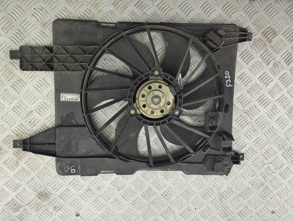 вентилятор радиатора Renault Megane 2 поколение 2004, 1.6 л., бензин, МКПП, серый, универсал, 8200151464 - фото №1
