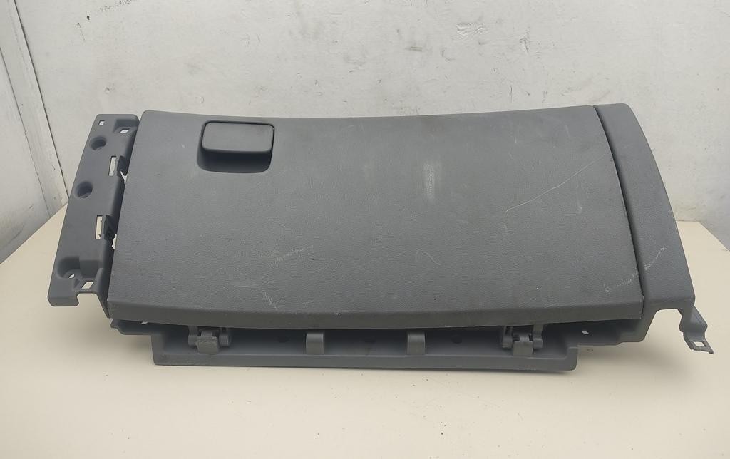 бардачок Hyundai H-1 Starex 2009, 2.5 л., дизель, МКПП, белый, минивэн, 84511-4H000