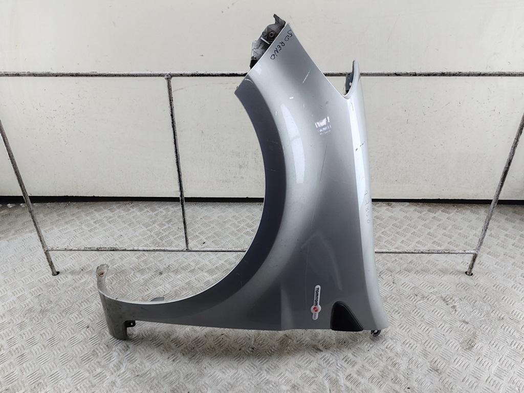 крыло переднее левое Renault Clio III 2012, 1.2 л., бензин, МКПП, серый, универсал, 8200325170