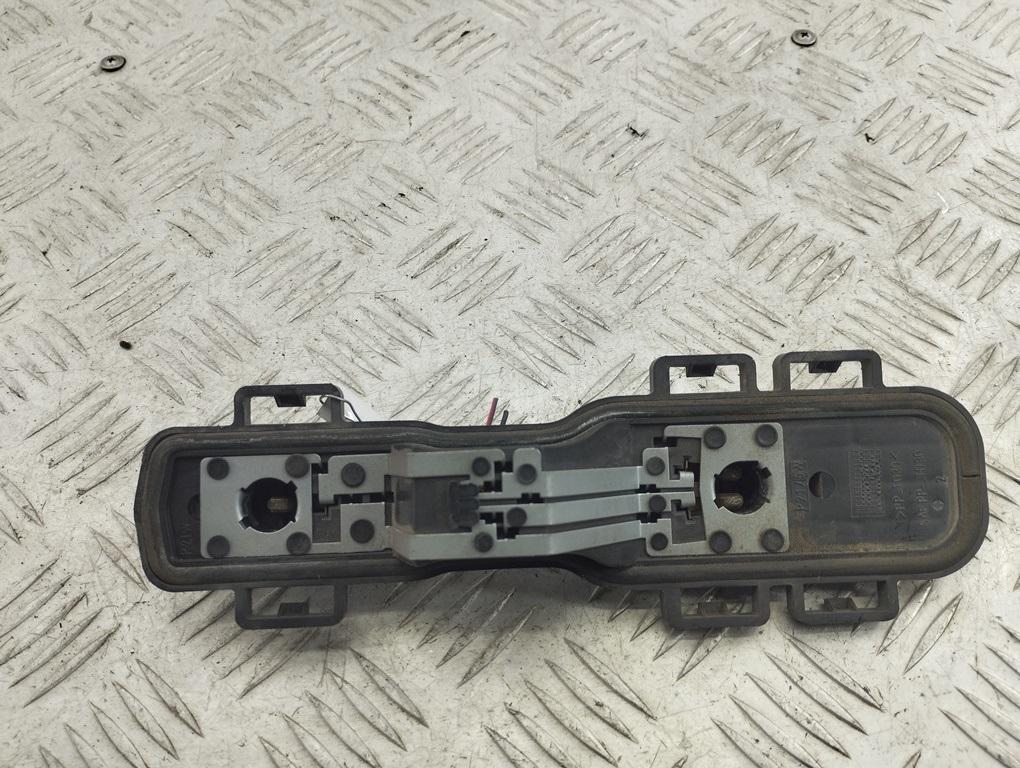 Плата фонаря заднего правого Nissan Primera P12 2006, 1.8 л., бензин, МКПП, чёрный, универсал, 89025242 - фото №1