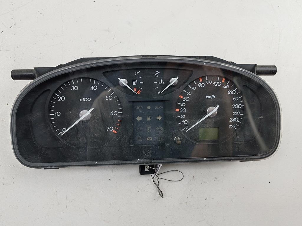 приборная панель Renault Laguna 2 поколение 2003, 1.8 л., бензин, МКПП, синий, универсал, 8200218861 - фото №1