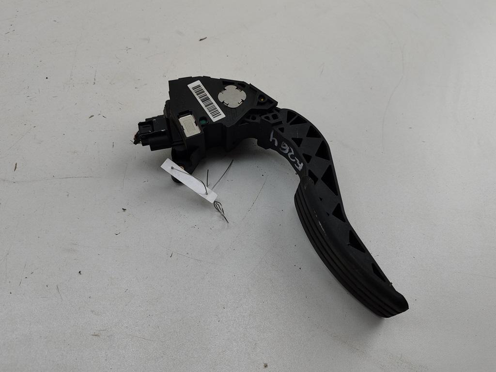 педаль Renault Megane III 2010, 1.5 л., дизель, МКПП, серый, универсал, 180020023R