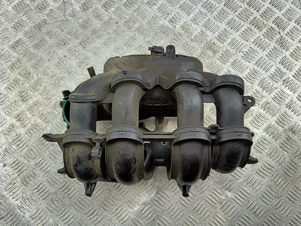 коллектор впускной Ford Focus 2 поколение 2006, 1.6 л., i, бензин, универсал, 4M5G-9424-CC - фото №1