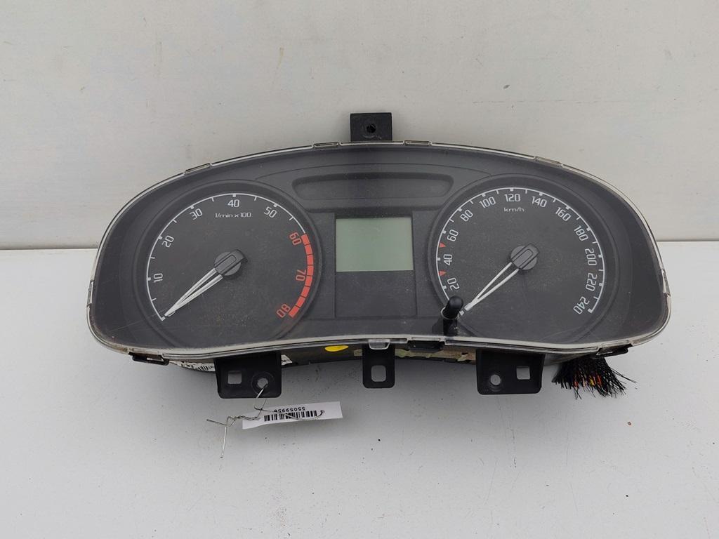 приборная панель Skoda Roomster 2006, 1.2 л., бензин, МКПП, чёрный, универсал, 5J0920800B