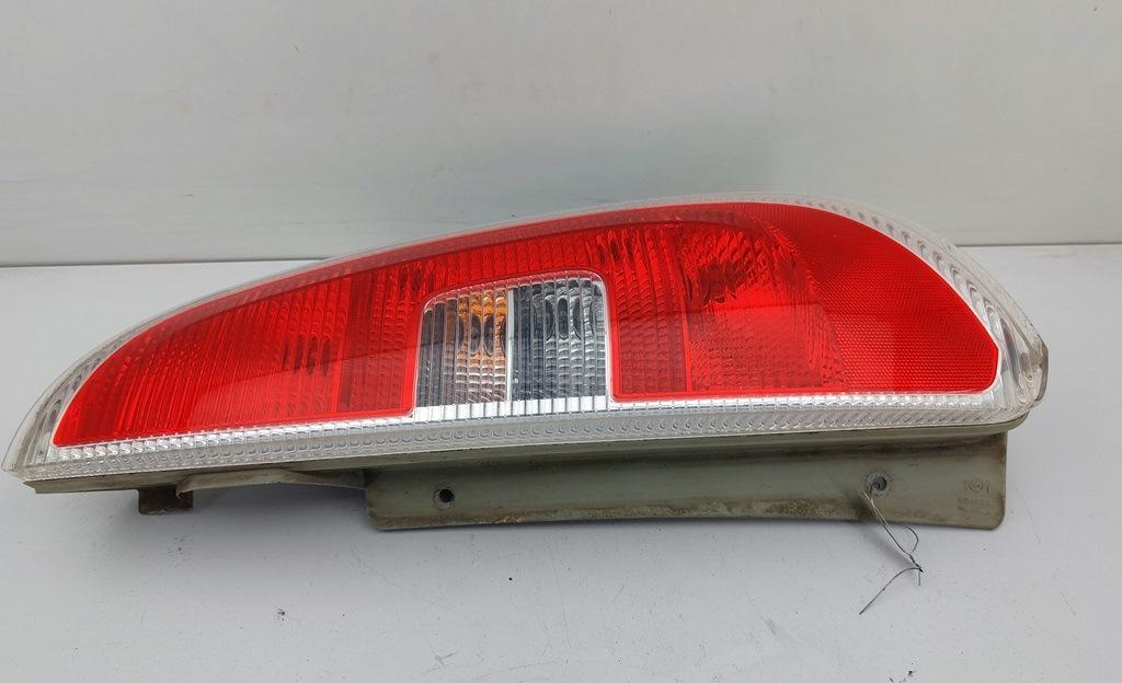фонарь задний правый Skoda Roomster 2006, 1.2 л., бензин, МКПП, чёрный, универсал, 5J7945096