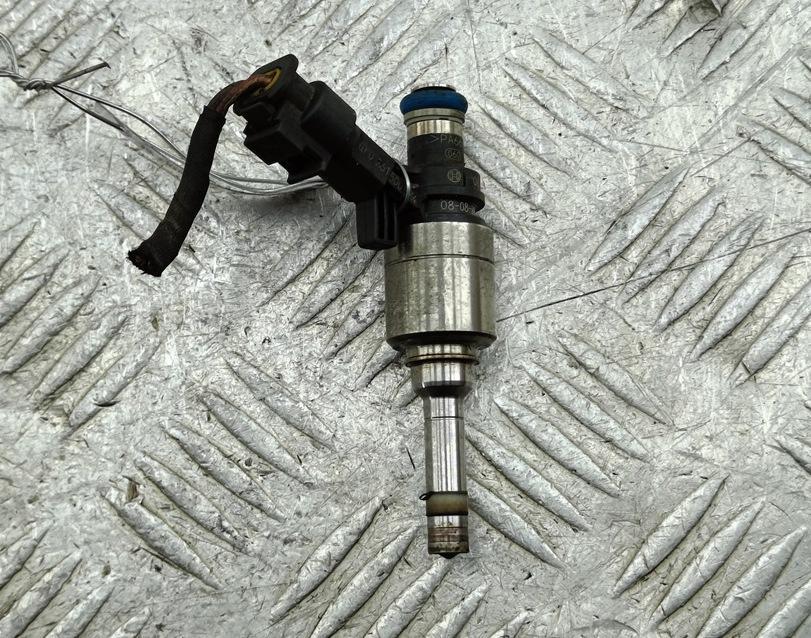 форсунка Volkswagen Passat B6 2008, 1.8 л., бензин, МКПП, серый, универсал, 06H906036H