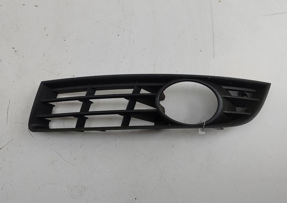 рамка фары противотуманной левой Volkswagen Passat B6 2006, 1.9 л., дизель, МКПП, синий, универсал, 3C0853665A