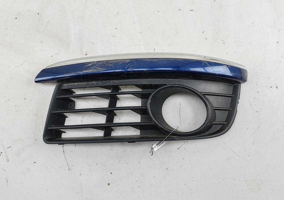 рамка фары противотуманной левой Volkswagen Golf-5 2008, 1.9 л., дизель, МКПП, чёрный, универсал, 1K0853665K