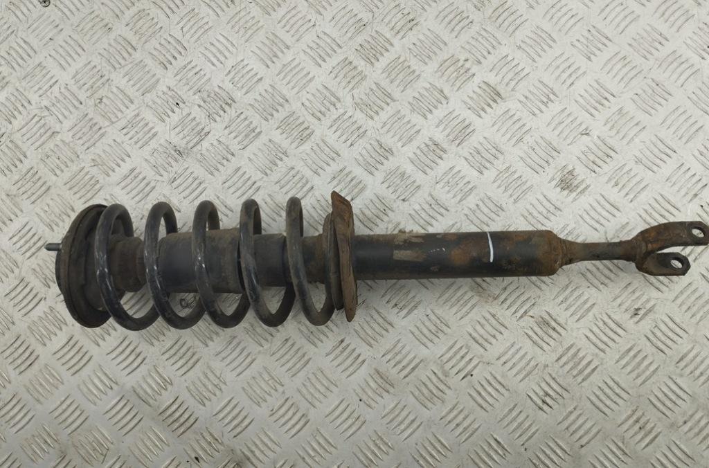 стойка передняя Volkswagen Passat B5 1997, 1.6 л., бензин, МКПП, красный, седан, 3B0413031