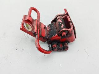 петля двери Volkswagen Passat B5 1999, красный, универсал, 4B0831411B