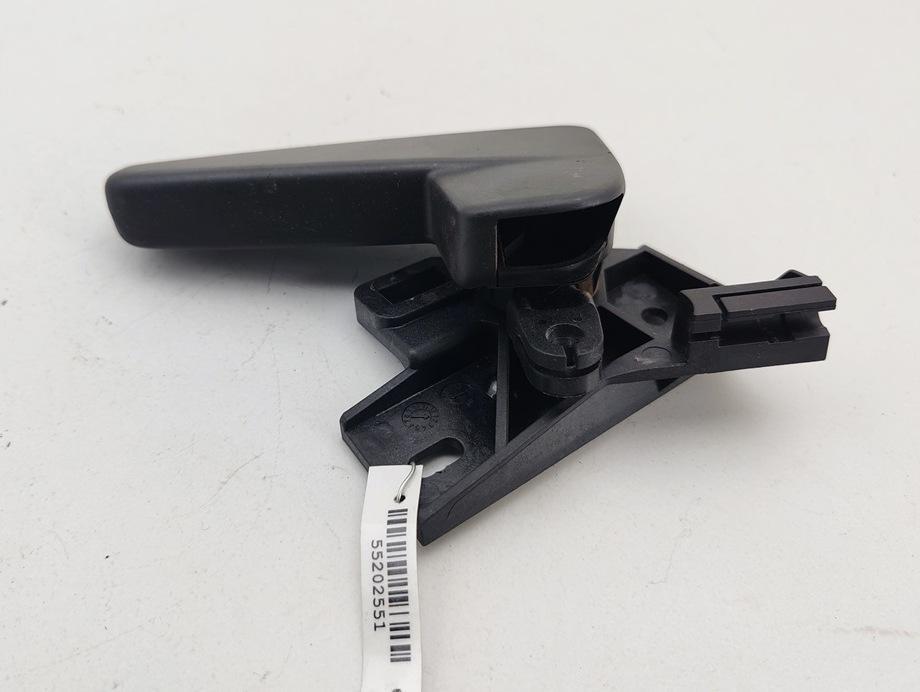 ручка открывания капота Volkswagen Polo 2011, 1.6 л., дизель, АКПП, серый, хетчбэк 5 дв., 6P1823633