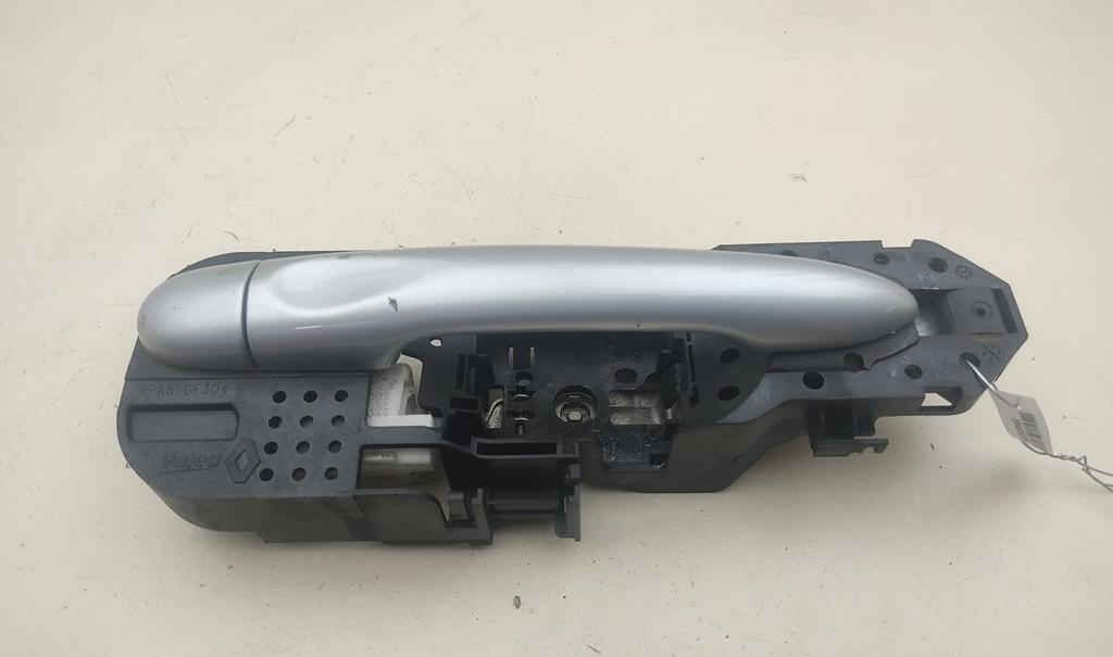 ручка наружная задняя правая Renault Megane 3 поколение 2010, 1.5 л., дизель, МКПП, серый, универсал - фото №1