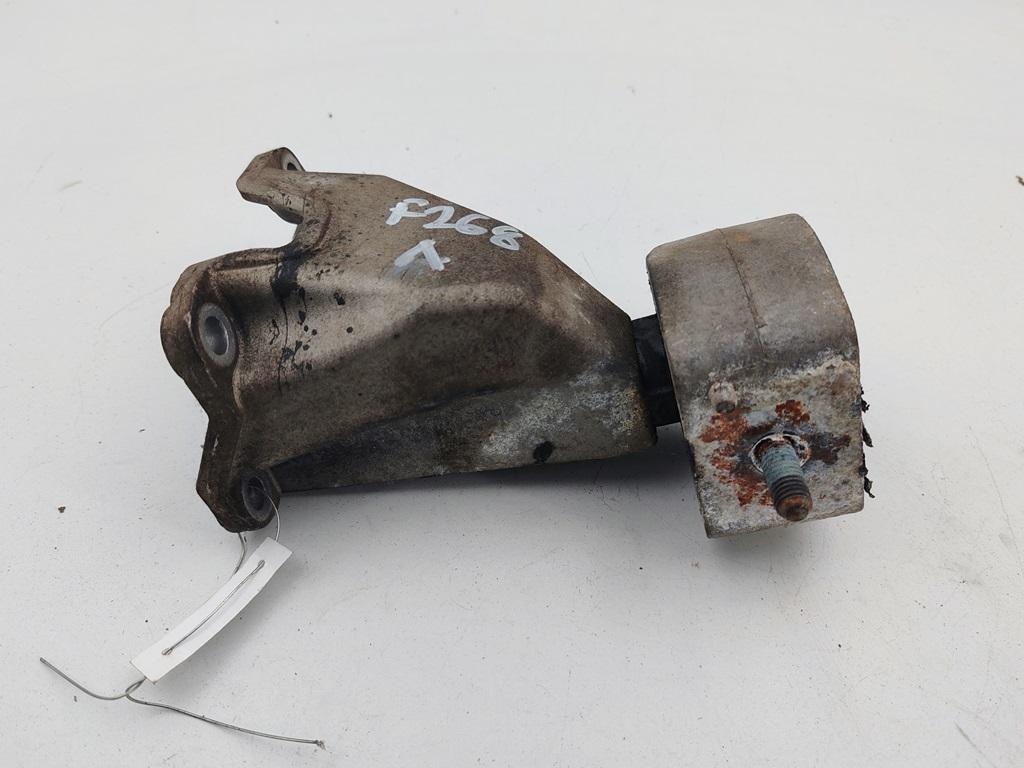 кронштейн КПП Volkswagen Passat B5+ (GP) 2002, 2.0 л., бензин, МКПП, серый, универсал, 8D0399113AB