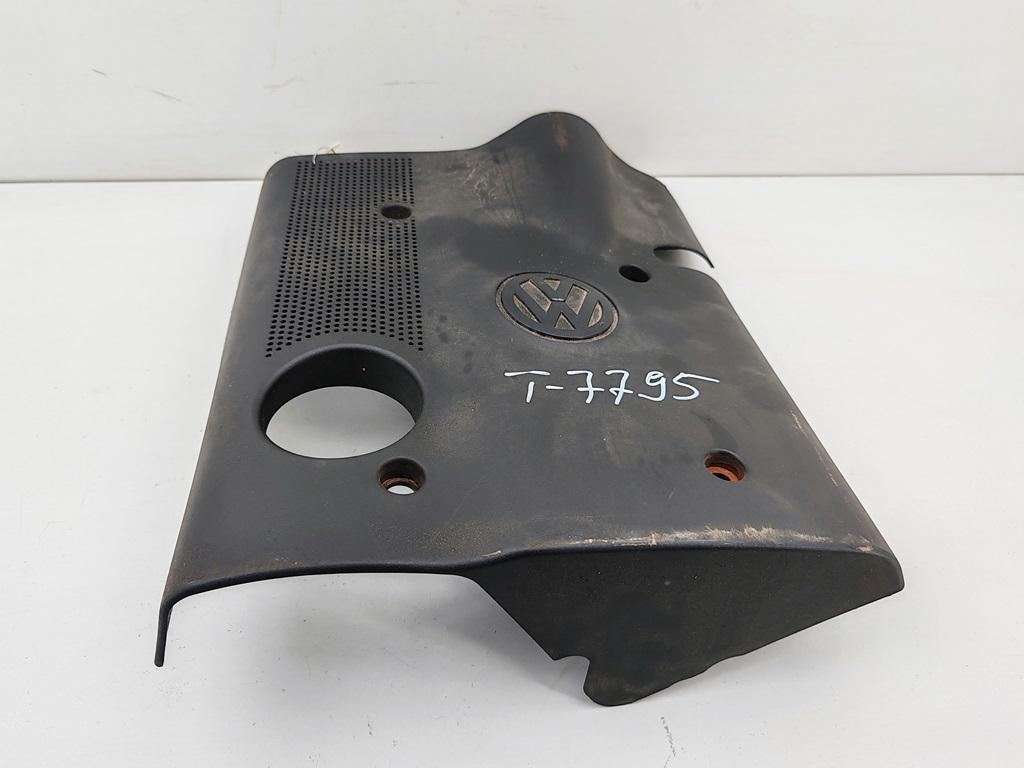 декоративная крышка двигателя Volkswagen Passat B5 1997, 1.6 л., бензин, МКПП, зелёный, седан, 06B103935C