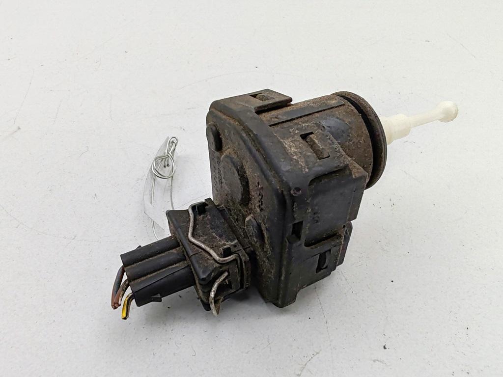 корректор фар Volkswagen Passat B5 1998, 1.6 л., бензин, МКПП, синий, универсал, 3A0941295