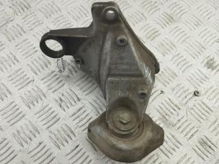 кронштейн КПП Volkswagen Passat B5 1998, 1.6 л., бензин, МКПП, синий, универсал, 8D0399114S