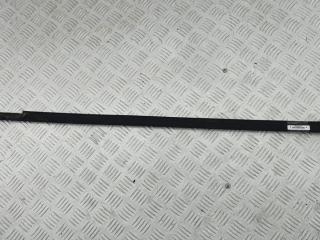 Молдинг стекла двери наружный Volkswagen Passat B4 1995, 1.8 л., бензин, МКПП, красный, универсал