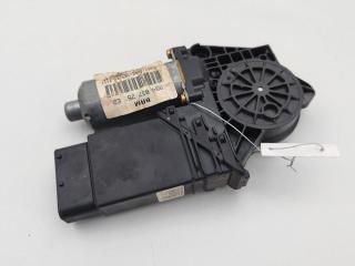 моторчик стеклоподъемника передний левый Volkswagen Passat B5 1998, 1.8 л., МКПП, универсал, 3B4837751EG