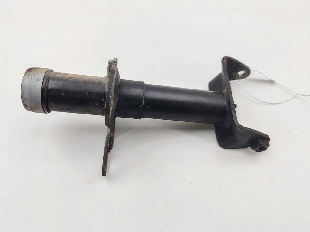 кронштейн переднего бампера Volkswagen Passat B5 1998, 1.6 л., бензин, МКПП, зелёный, универсал, 3B0807134