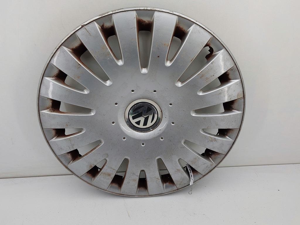 колпак колесный Volkswagen Passat B6 2007, 2.0 л., дизель, МКПП, серый, седан, 3C0601147B