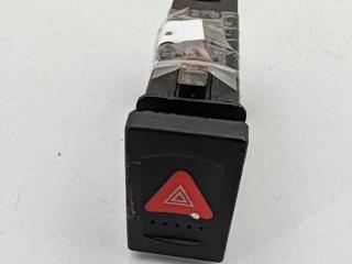 кнопка аварийной сигнализации Volkswagen Passat B5 1998, 1.6 л., бензин, МКПП, зелёный, универсал, 3B0953235C