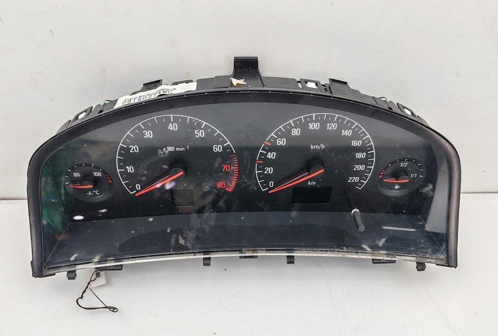 приборная панель Opel Vectra C 2002, 1.8 л., бензин, МКПП, серый, седан, 09180274