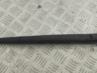 Щеткодержатель (поводок стеклоочистителя) задний Toyota Avensis 2004, 2.0 л., дизель, МКПП, чёрный, универсал
