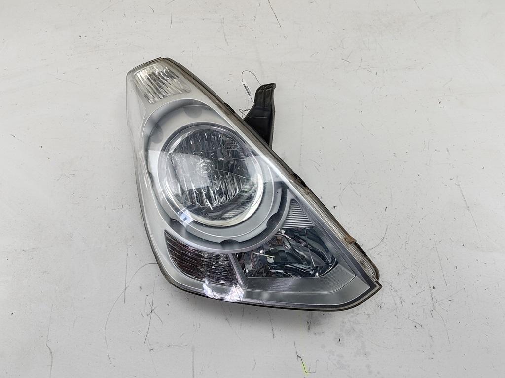 фара правая Hyundai H-1 Starex 2009, 2.5 л., дизель, МКПП, белый, минивэн, 921024H0