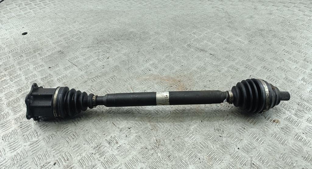 полуось передняя правая (приводной вал, ШРУС) Volkswagen Passat B6 2007, 2.0 л., дизель, АКПП, серый, универсал