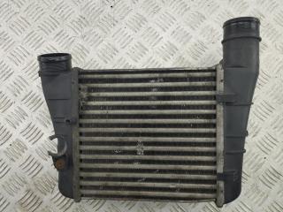 радиатор интеркулера Audi A4 B7 2005, 2.0 л., дизель, МКПП, чёрный, универсал, 8E0145805AA