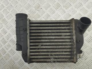 радиатор интеркулера Audi A6 C6 2006, 3.0 л., дизель, АКПП, серый, седан