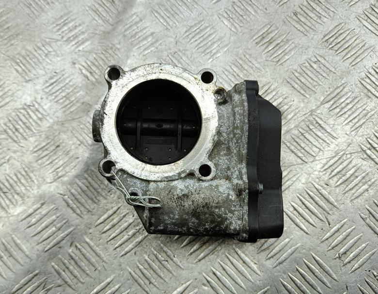 заслонка дроссельная Audi A4 B7 2006, 2.0 л., TFSI, бензин, МКПП, чёрный, универсал, 06F133062G