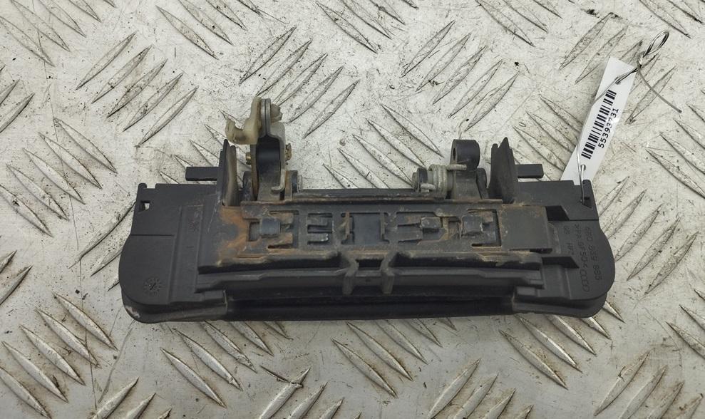 ручка наружная задняя левая Audi A4 B5 2001, 1.9 л., дизель, МКПП, чёрный, универсал, 4B0839885