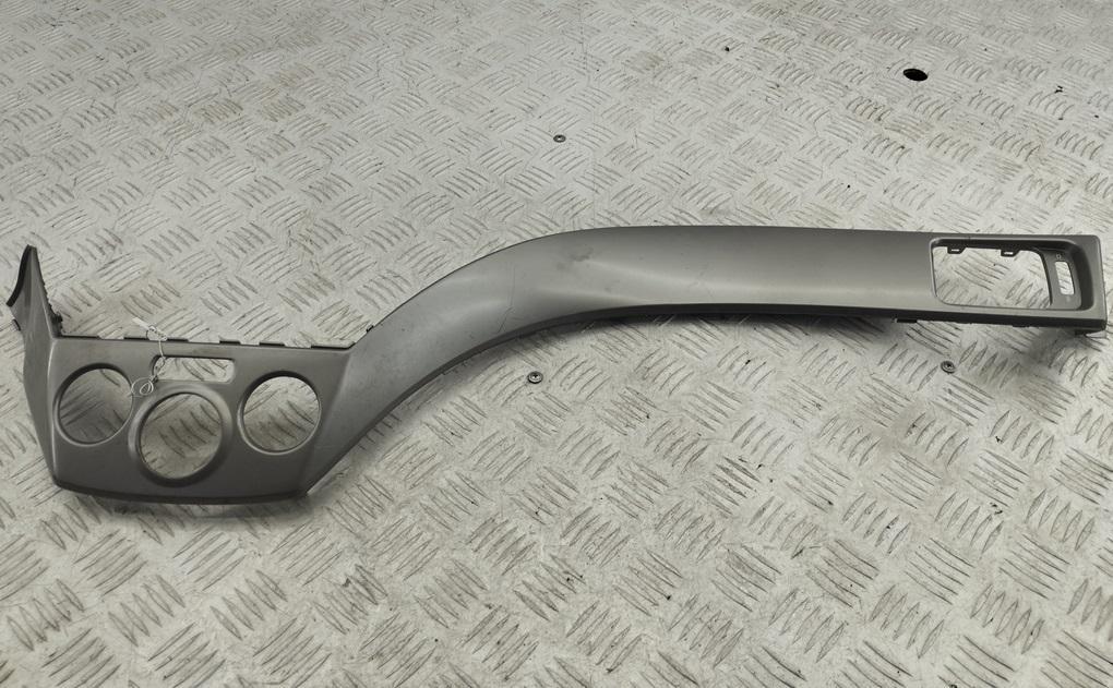 накладка на торпедо (консоль) Subaru Impreza 2009, 1.5 л., бензин, МКПП, белый, хетчбэк 5 дв.