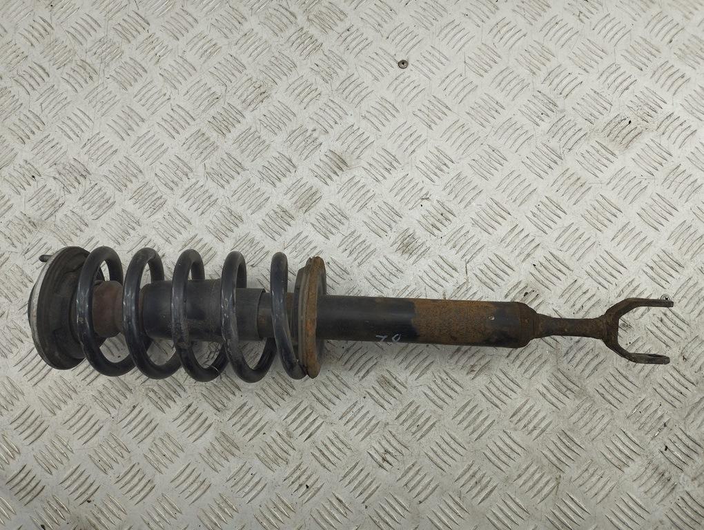 стойка передняя Audi A6 C5 2001, 2.4 л., бензин, АКПП, чёрный, седан, 4B0412031