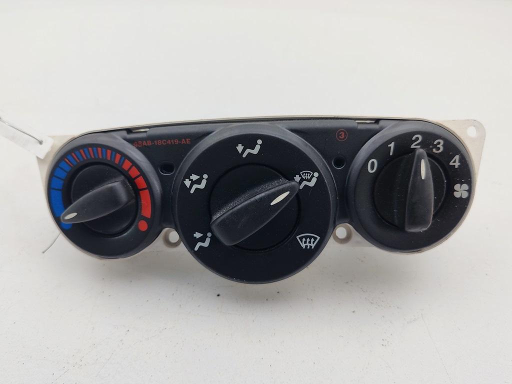 блок управления печки / климат-контроля Ford Focus 1 поколение 1999, 1.8 л., бензин, МКПП, зелёный, универсал, 98AB18C419AE - фото №1